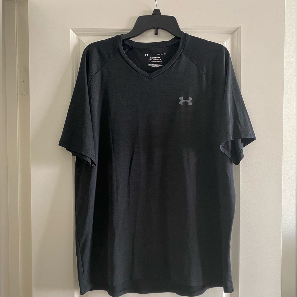 Under Armour tshirt